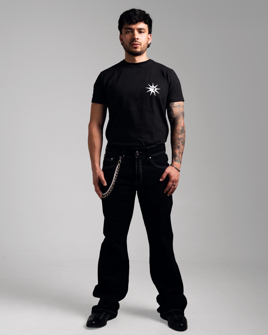 THE BLACK DELUXE